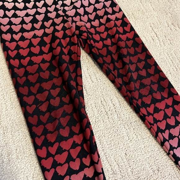 Lularoe | Little Girl Valentine’s Leggings S/M - Picture 3 of 10